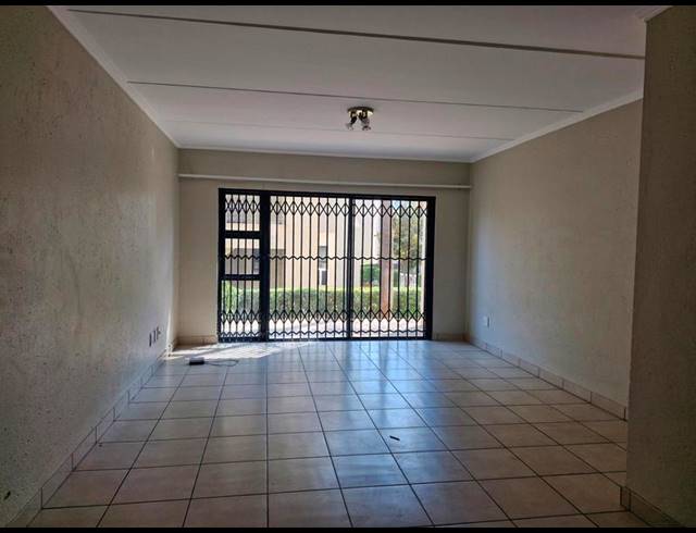 3 BEDROOM PROPERTY TO RENT IN LONEHILL